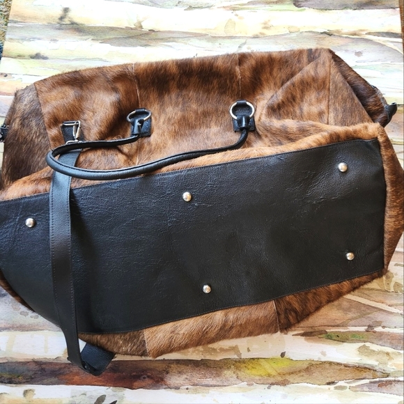 BIG BAD Cowhide Weekender BS TRADING Old West Brown Cow Fur Texas Satchel NEW - Picture 9 of 16